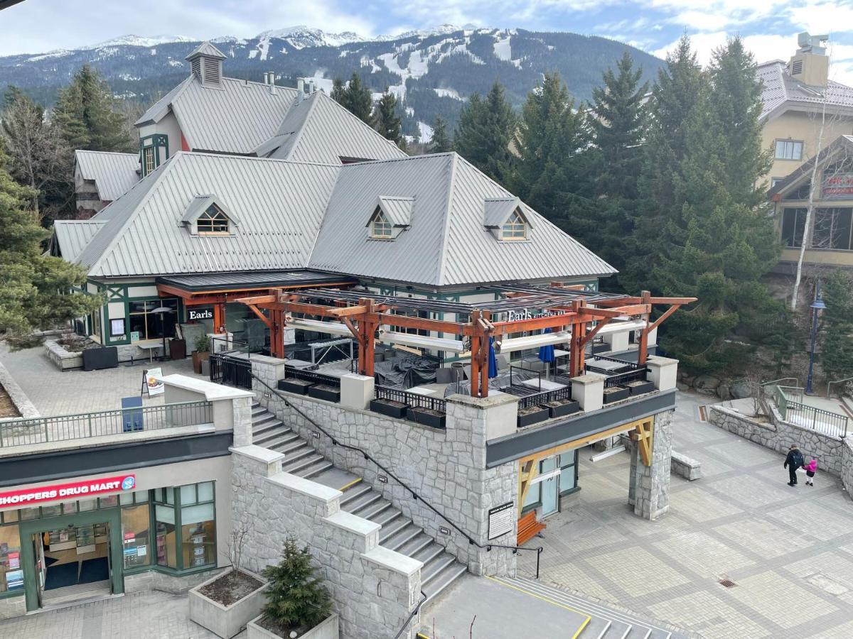 Whistler Village Centre By Latour Hotels And Resorts Esterno foto