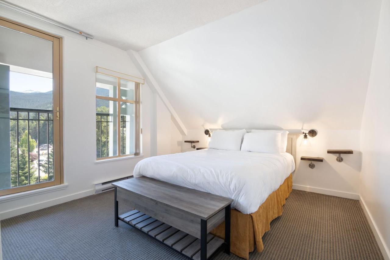 Whistler Village Centre By Latour Hotels And Resorts Esterno foto