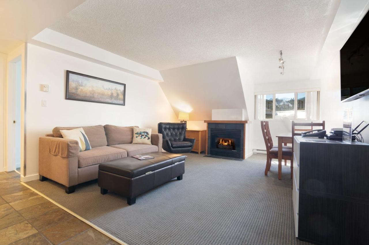 Whistler Village Centre By Latour Hotels And Resorts Esterno foto