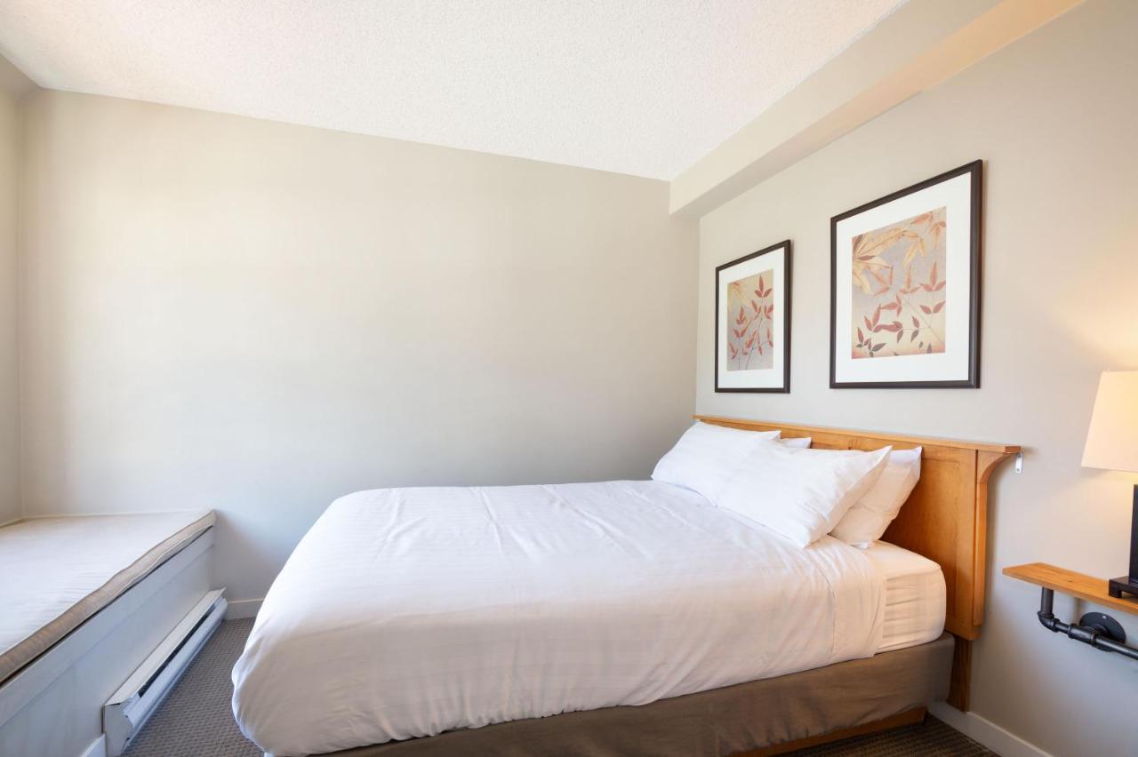 Whistler Village Centre By Latour Hotels And Resorts Esterno foto